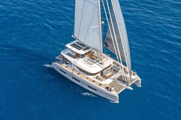 lagoon60-1299.jpg